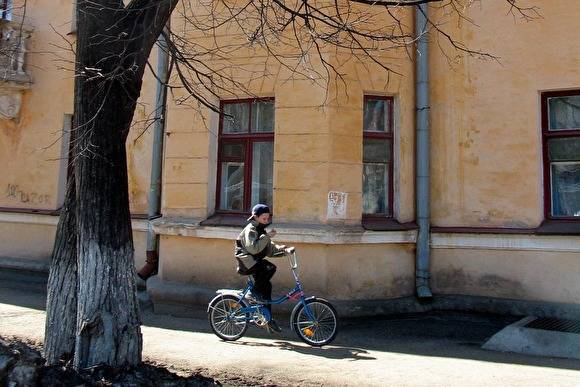 Экс-чиновница из Мурманской области отсудила у семьи ребенка, сбитого ей на авто, ₽120 тыс - znak.com - Мурманск - Мурманская обл.