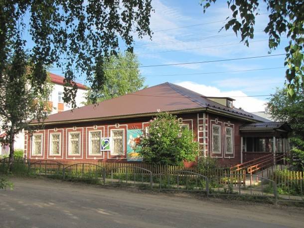 В Визинге начали реставрировать фасад музея истории и культуры - bnkomi.ru - респ. Коми - район Сысольский