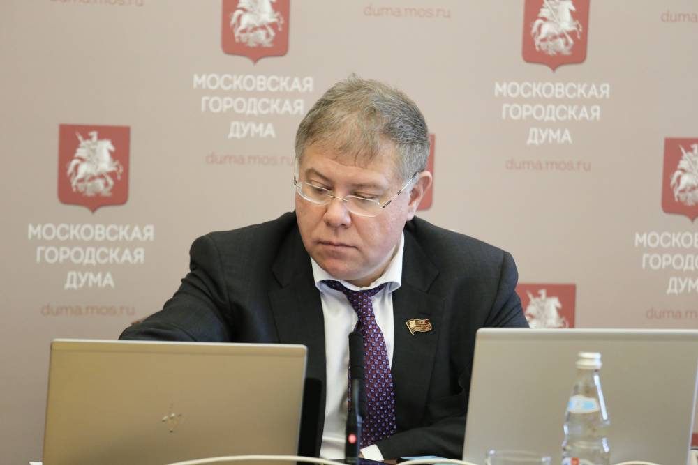 Владимир Ефимов - Город готов оказать поддержку наиболее пострадавшим отраслям экономики - vm.ru - Москва
