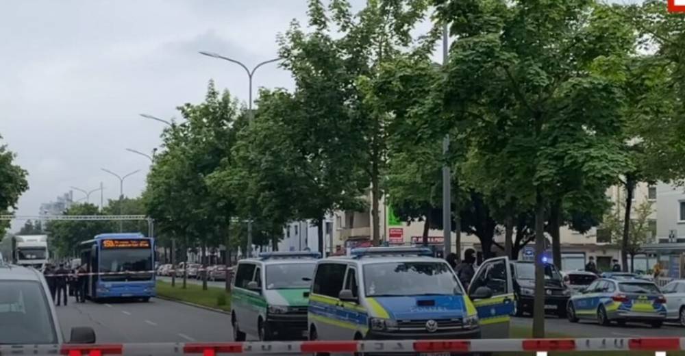 Ада - В Мюнхене "Рокеры ада" влетели в толпу на авто, есть раненые. Фото и видео - obozrevatel.com - Германия