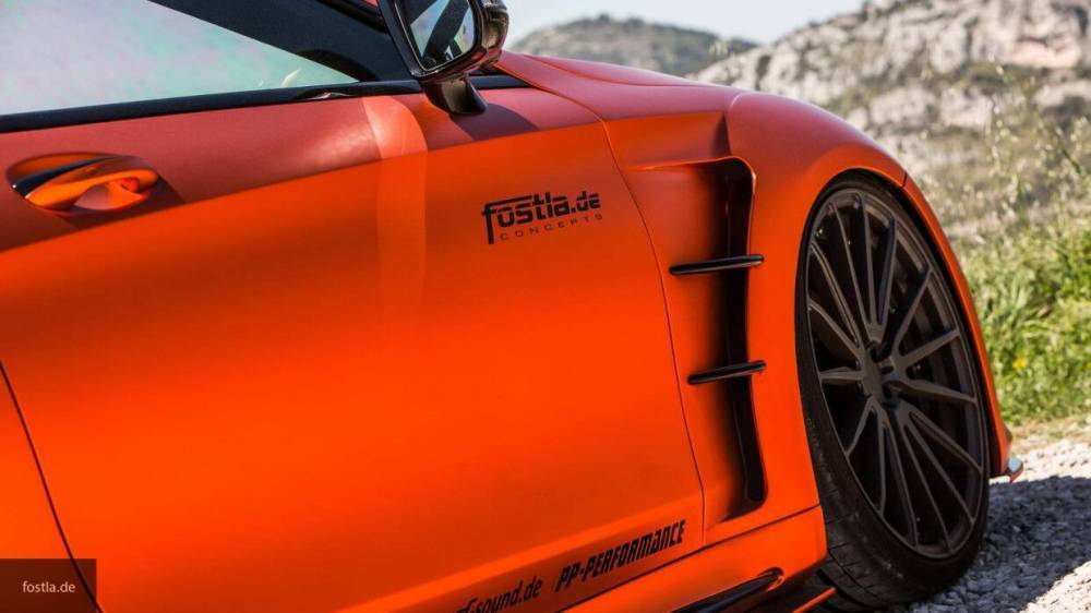 Porsche Cayenne - Bentley Bentayga - Автоблогер опубликовала видео крупнейшей парковки брошенных машин в Дубае - nation-news.ru - state California
