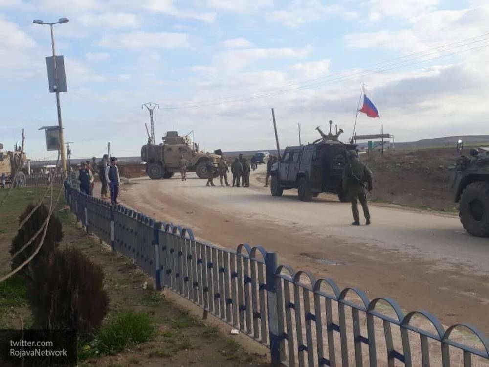 Конвой США попытался незаконно помешать движению военных России в Хасеке - nation-news.ru - Россия - США - Сирия - провинция Хасеке