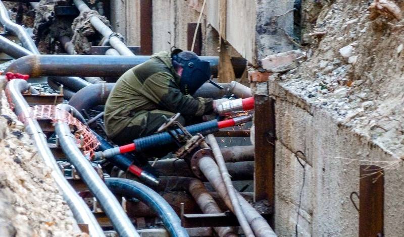 В тюменском коллекторе ремонт идет с помощью новой технологии - nashgorod.ru - Тюмень