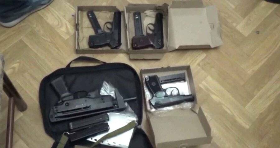 ФСБ пресекла деятельность подпольных оружейников из 15 регионов РФ - m24.ru - Россия