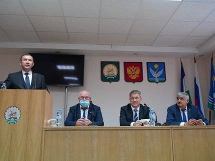 Радий Хабиров - В Башкирии глава ещё одного района ушёл в отставку - ufatime.ru - Башкирия - район Чишминский