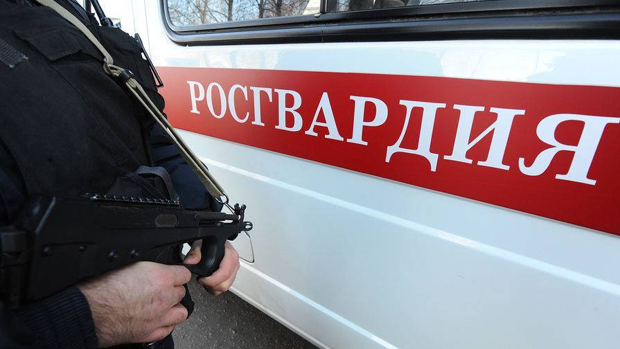 Валерий Грибакин - В Росгвардии ознакомились с видео, на котором сотрудник угрожает подбросить наркотики - gazeta.ru - Москва - Екатеринбург
