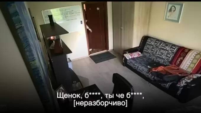 В Москве люди в форме Росгвардии грозились подбросить мужчине наркотики из-за громкой музыки - piter.tv - Москва - Сургут