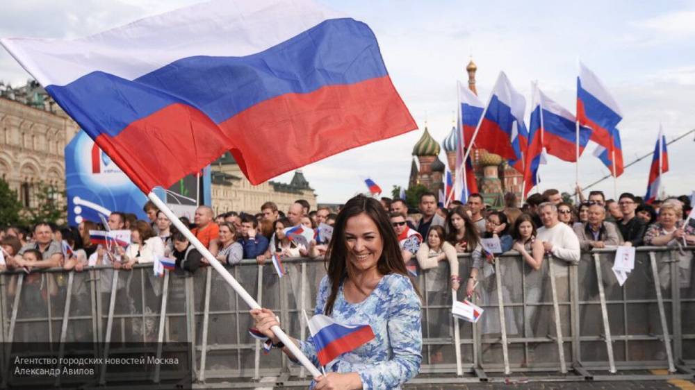Эфир в честь празднования Дня России проведут Медиагруппа "Патриот" и ФАН - nation-news.ru - Россия - РСФСР