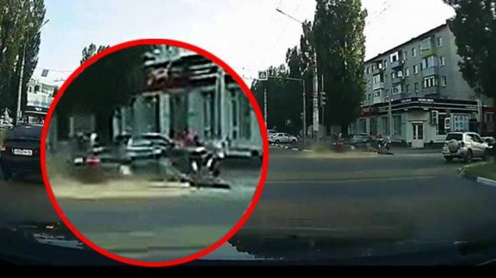 Эксперт о хаосе на дороге перед ДТП с полицейским в Воронеже: «Пусть каждый ответит за своё» - vestivrn.ru - Воронеж