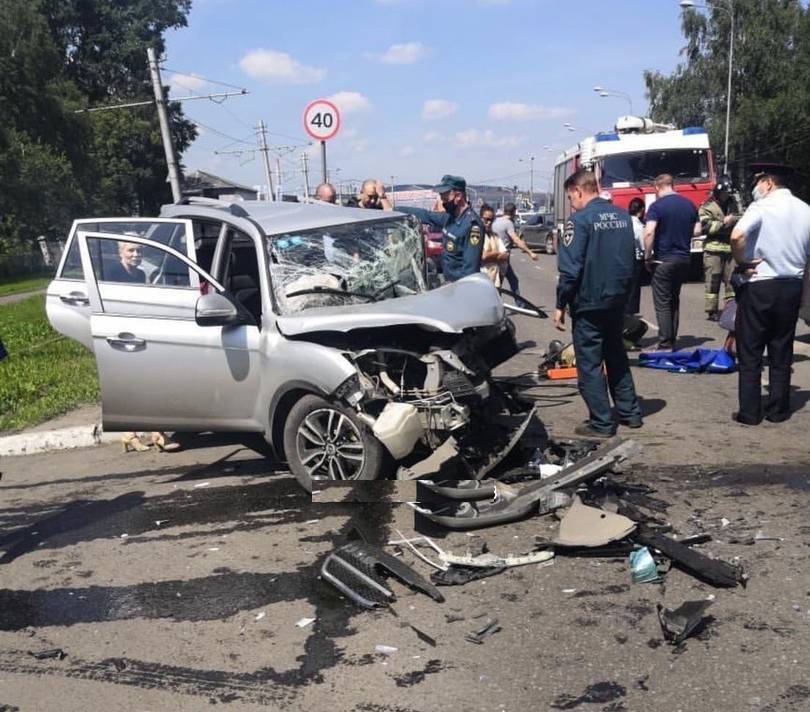 Четыре человека получили травмы в серьёзном ДТП в Новокузнецке - gazeta.a42.ru - район Новокузнецка