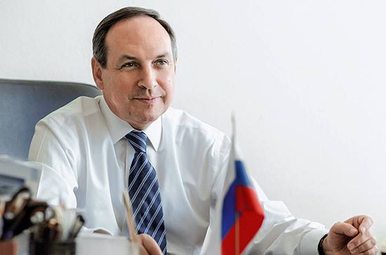 Вячеслав Никонов - Никонов рассказал, почему необходимо принять участие в голосовании по поправкам в Конституцию - pnp.ru - Россия