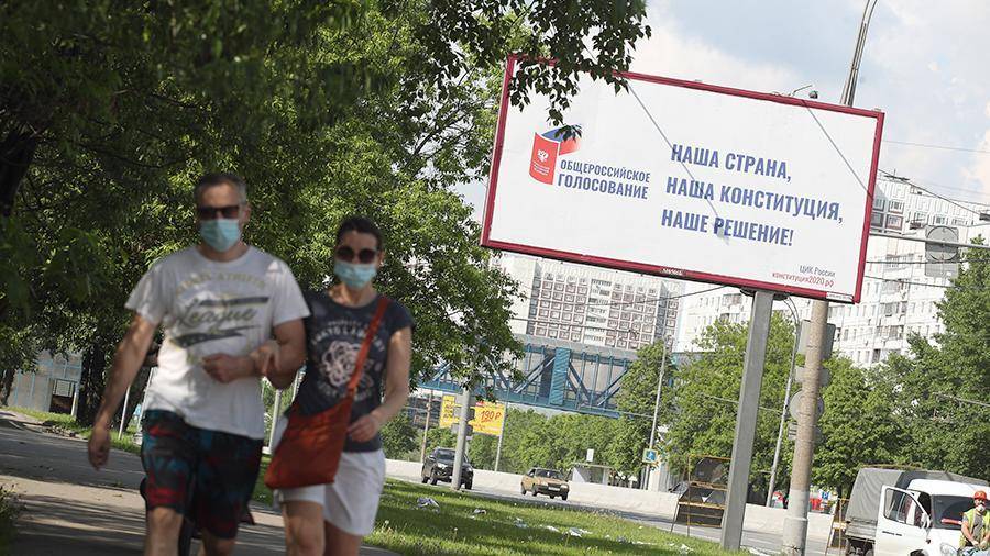 Владимир Путин - Василий Пискарев - В Госдуме заявили о недопустимости вмешательства в голосование по Конституции - iz.ru - Россия