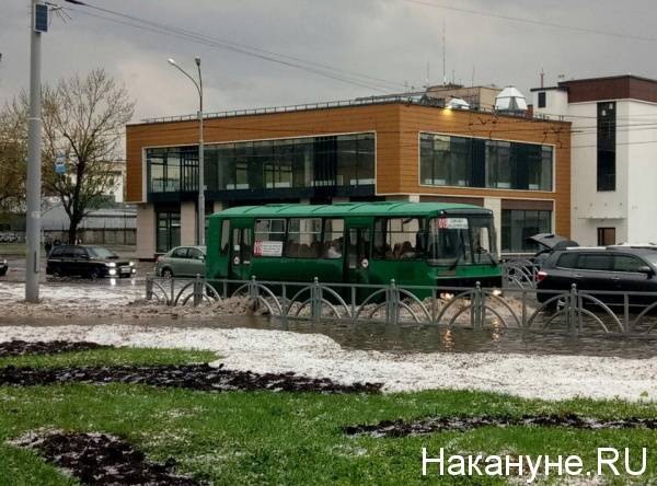 День России - В Свердловской области на День России испортится погода: ожидаются грозы с градом - nakanune.ru - Россия - Свердловская обл.