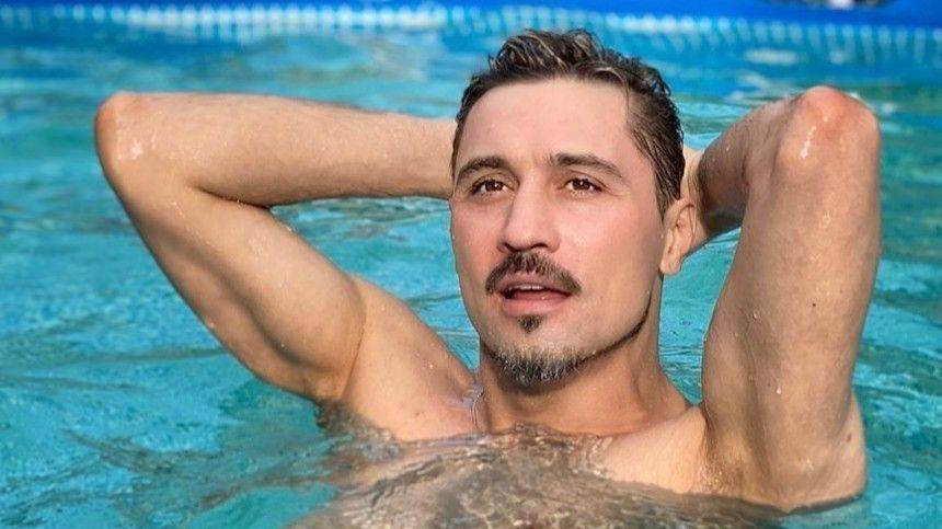 Дмитрий Билан - «Вот как теперь заснуть?!» — Дима Билан примерил образ «сладкого котика» - 5-tv.ru - Россия