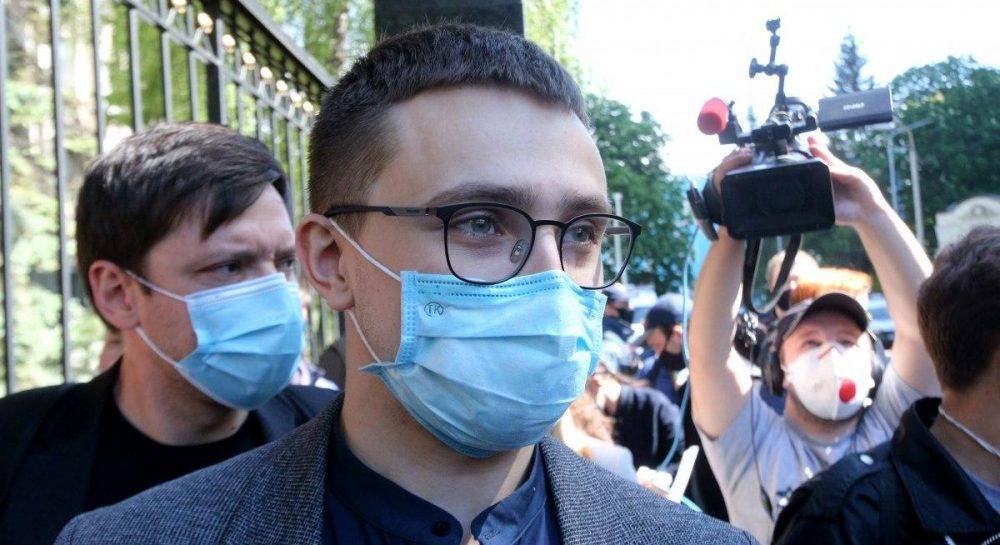 Сергей Стерненко - Пробежал стометровку, чтобы добить – как радикал Стерненко «оборонялся» в Одессе - news-front.info - Украина - Одесса
