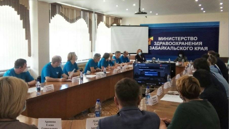 Владимир Путин - Марьяна Лысенко - В Читу прилетела новая группа московских врачей для борьбы с Covid-19 - newdaynews.ru - Москва - Россия - Чита