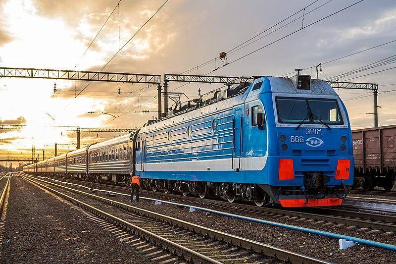 В Краснодарском крае грузовой состав насмерть сбил мужчину - actualnews.org - Москва - Краснодарский край
