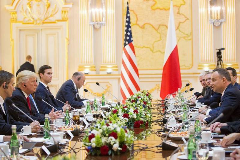 Дональд Трамп - Мечта Польши о создании базы «Форт Трамп» рассыпается на глазах - topcor.ru - Россия - США - Вашингтон - Белоруссия - Польша - Варшава