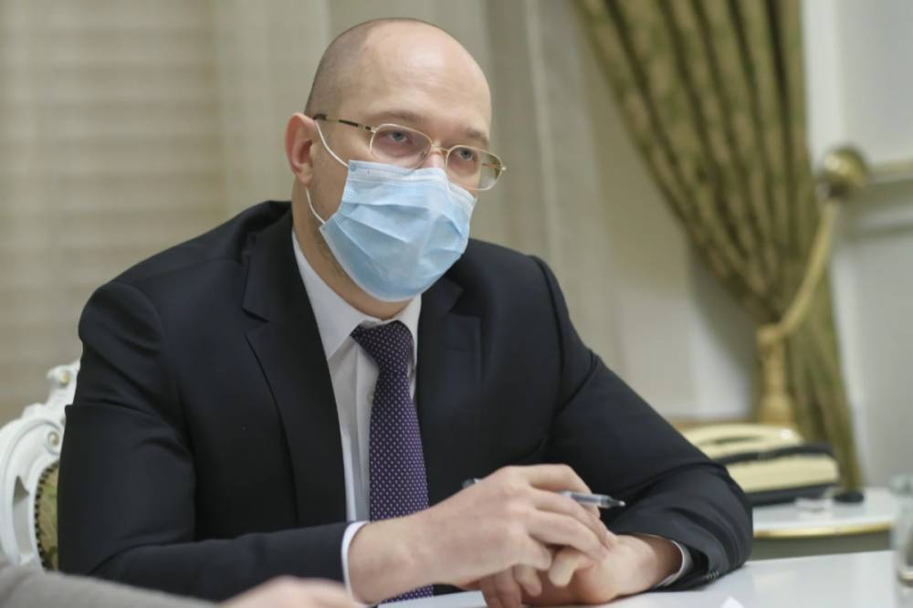 Арсен Аваков - Шмыгаль выступил против отставки Авакова и попросил не политизировать вопрос - newsone.ua - Украина
