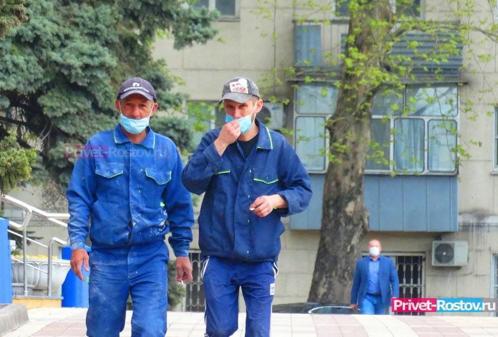 Александр Бутенко - Виталий Зверев - Россиян предупредили об опасности ношения масок в жару - privet-rostov.ru - Москва - Россия
