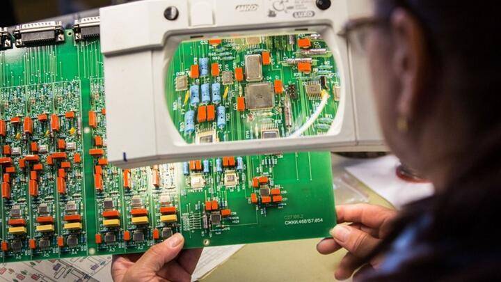 Минпромторг России предлагает к 2023 году полностью ограничить поставки зарубежных производителей для госзакупок электроники - ru-bezh.ru - Россия