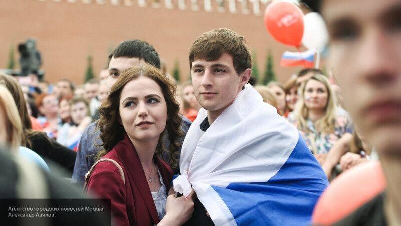 Константин Затулин - Депутат Госдумы Затулин объяснил значение поправки к Конституции РФ о русском языке - inforeactor.ru - Россия