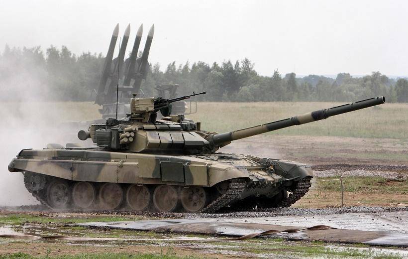 Индия отправила на границу с Китаем эшелоны танков Т-90 - actualnews.org - Китай - Индия - Нью-Дели - Пекин