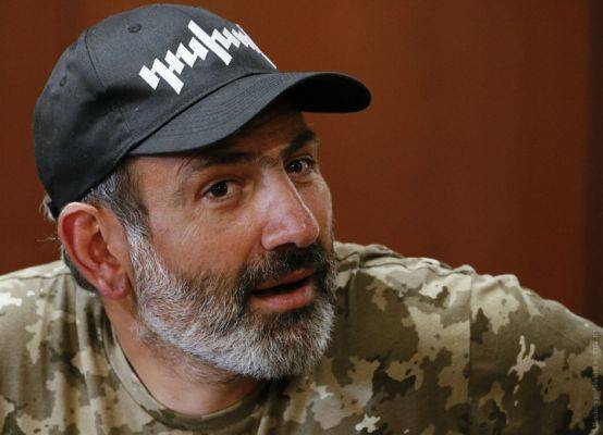 Никола Пашинян - Почему «все требуют отставки» Никола Пашиняна: Интервью с Ервандом Бозояном - eadaily.com