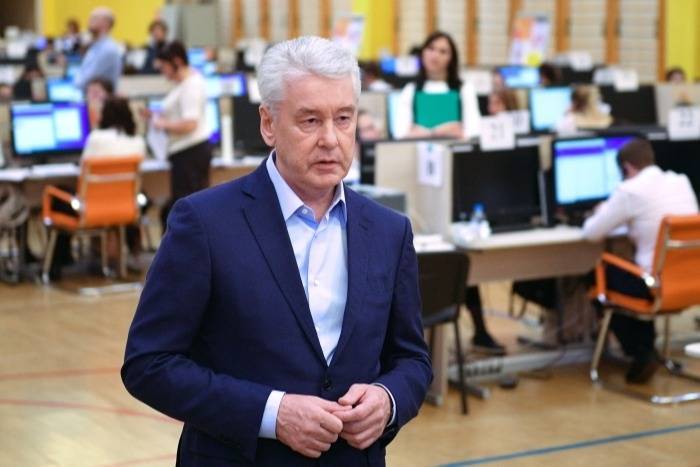 Сергей Собянин - Собянин: Москва не будет вводить карантин для приезжающих из других регионов - interfax-russia.ru - Москва - Россия