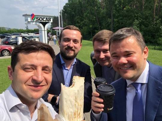 Владимир Зеленский - Андрей Богдан - «Бросает страну в хаос»: Богдан злобно ответил Зеленскому - elise.com.ua - Украина