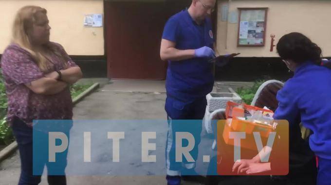На видео попала странная тенденция: петербуржцы взяли в руки топоры и ножи - piter.tv - Нападение