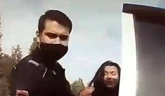Одну из двух сургутянок, оказавшую сопротивление полиции на пляже, суд отправил в камеру - znak.com - Сургут - Югра