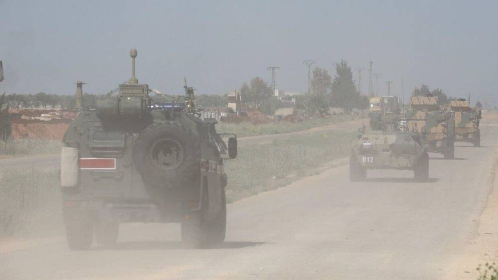 Военные РФ провели патрулирование в сирийских провинциях Алеппо, Ракка, Дейр-эз-Зор и Хасака - riafan.ru - Россия - Дамаск - Сирия - Турция - провинция Алеппо