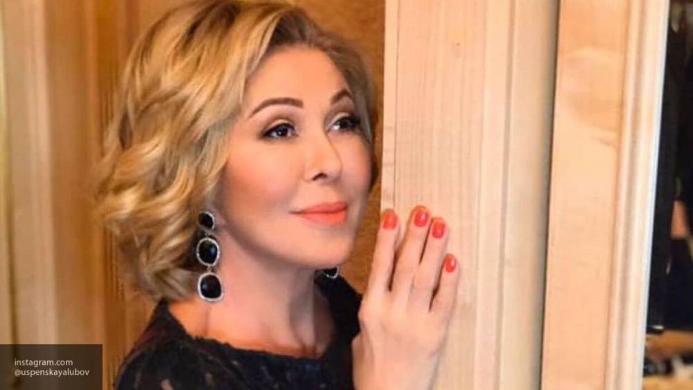 Любовь Успенская - Успенская "повисла" на молодом грузинском певце и поблагодарила его за прекрасные выходные - nation-news.ru