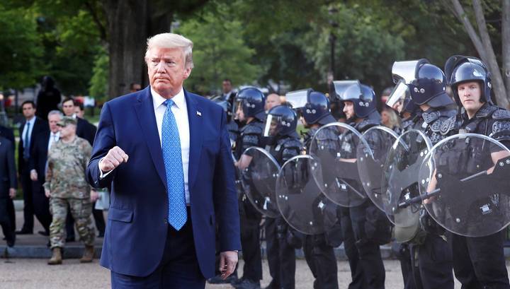 Дональд Трамп - Джордж Флойд - Трамп призвал губернаторов доминировать на улицах - vesti.ru - США - Вашингтон