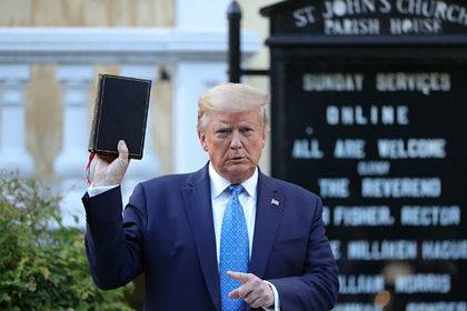 Дональд Трамп - Джордж Флойд - Трамп пригрозил развернуть тяжело вооруженную армию в бунтующих городах - lenta.ru - США - шт. Миннесота