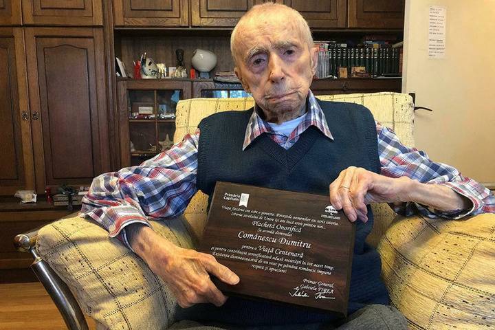 Самый пожилой мужчина в мире раскрыл секрет долголетия - mk.ru - Англия - Румыния