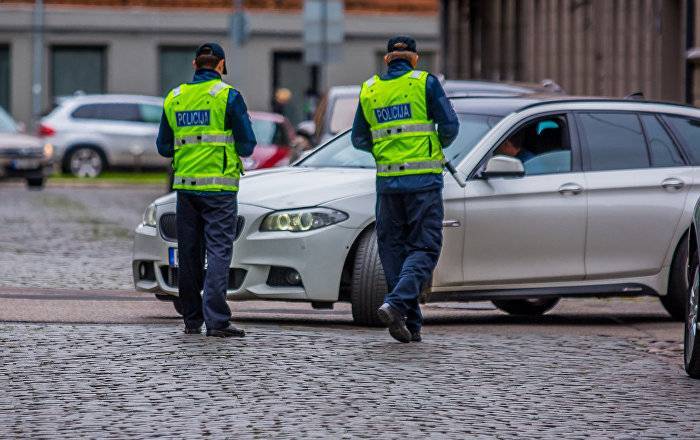 Инга Ванага - Латвийские учителя против полиции на экзаменах - lv.sputniknews.ru - Рига - Латвия