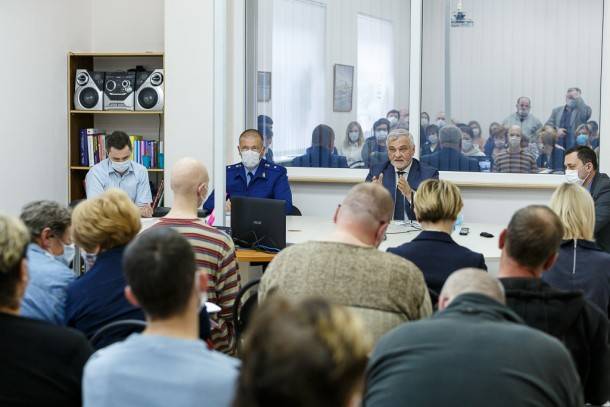 Владимир Уйба - Владимир Уйба: «Мы кровно заинтересованы, чтобы медики получили все выплаты» - bnkomi.ru - респ. Коми