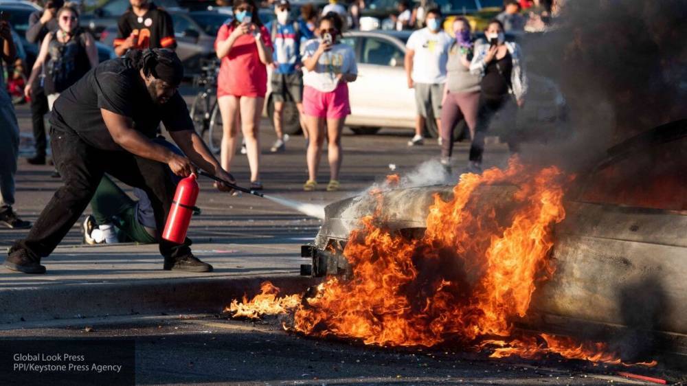 Джордж Флойд - Беспорядки в США привели к первому за четверть века закрытию федеральных тюрем - inforeactor.ru - США