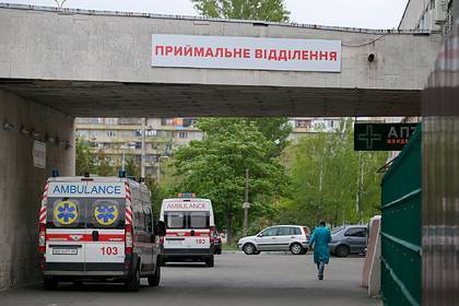 Максим Степанов - На Украине заразился коронавирусом сотрудник Минздрава - lenta.ru - Украина