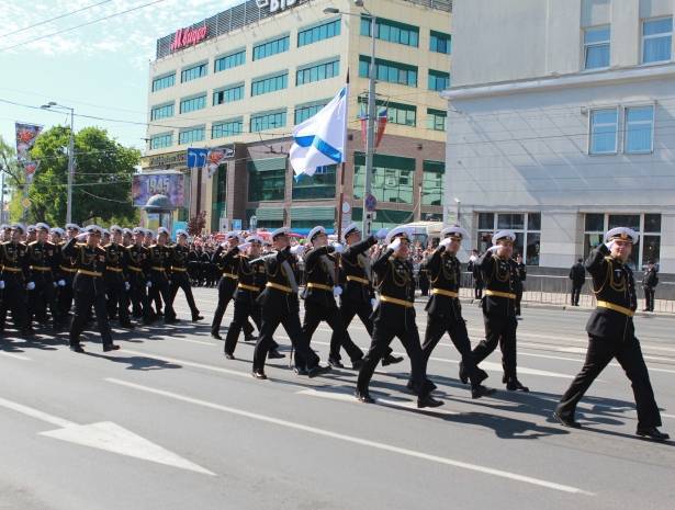 Печатать шаг приходится в медицинских масках и перчатках - vpk-news.ru - Калининград