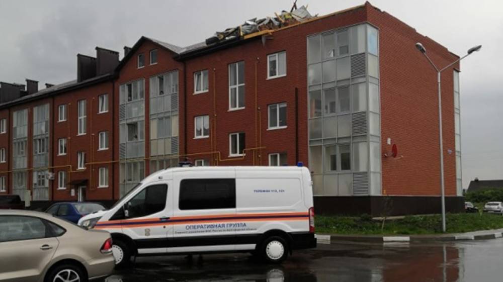 Ураган сорвал крыши домов в Белгородской области - vestivrn.ru - Белгородская обл.