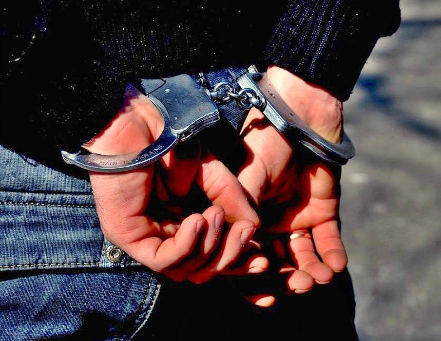 Убийца 6-летней девочки в Крыму оказался близким другом семьи - newsland.com - Россия - Крым