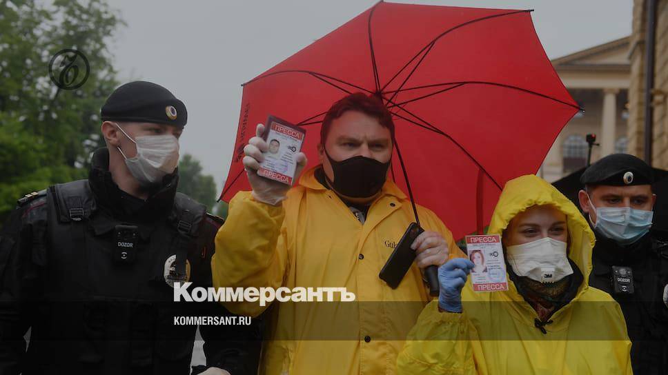 Татьяна Фельгенгауэр - Александр Плющев - Журналисты «Эха Москвы» пожаловались в СКР в связи с задержанием на Петровке - kommersant.ru - Москва