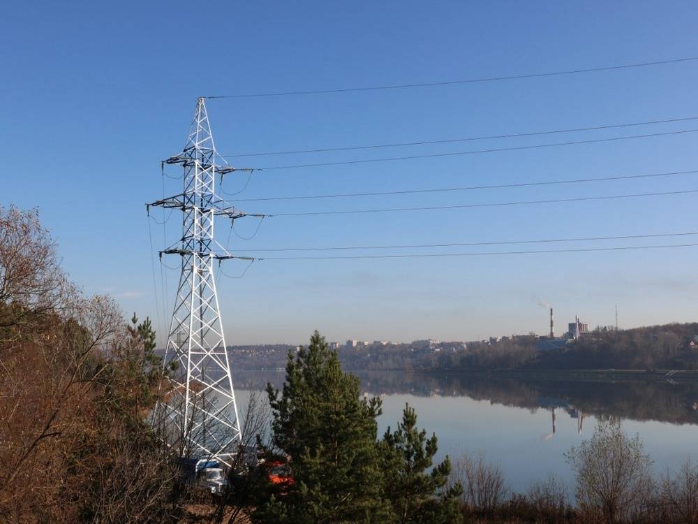 Более 10 тысяч километров линий электропередач отремонтировали «Россети» в 2020 году - vgoroden.ru - Нижний Новгород