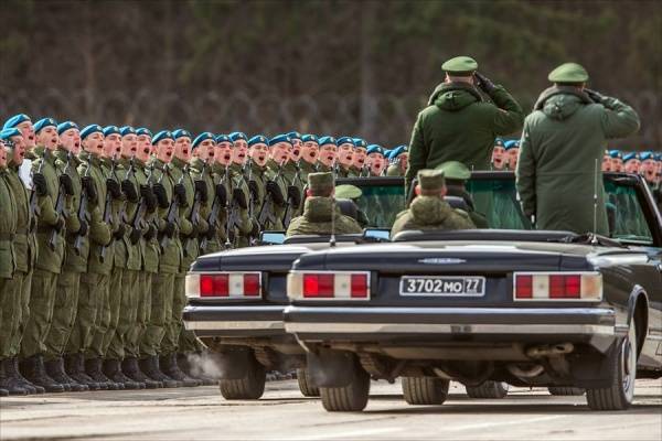 Владимир Путин - Участники парада Победы будут тренироваться в масках - nakanune.ru - Москва