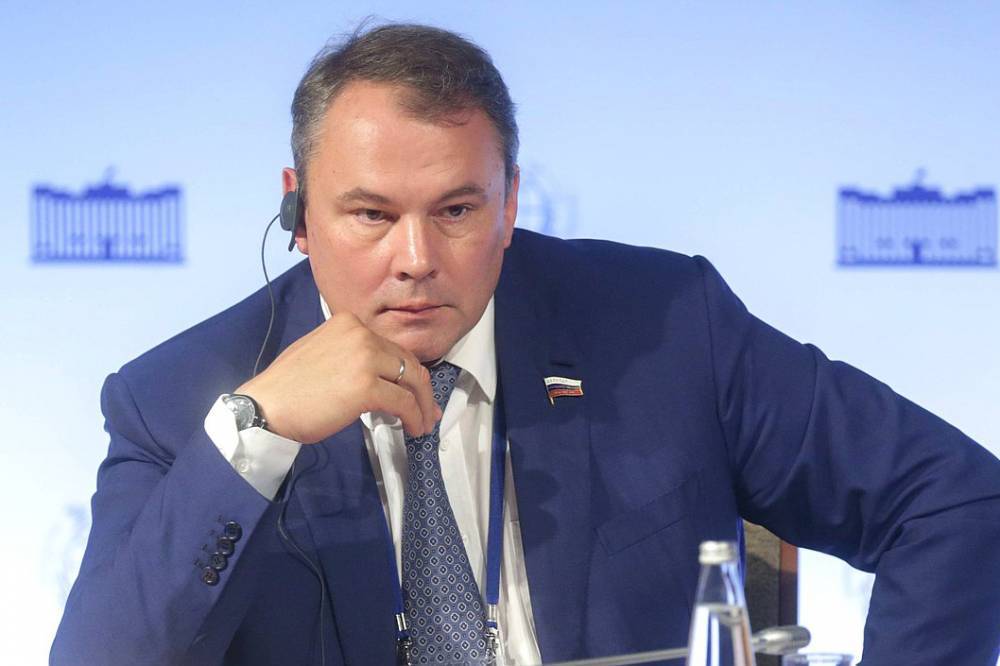 Петр Толстой - Петр Толстой сообщил, что вносимые изменения в Конституцию «давно назрели» - vm.ru - Москва - Россия - Конституция