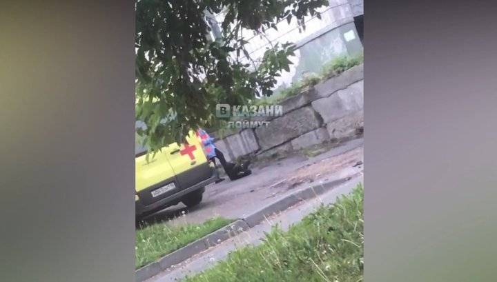 Получивший пинка от фельдшера житель Казани угрожал ему расправой - vesti.ru - респ. Татарстан - Казань