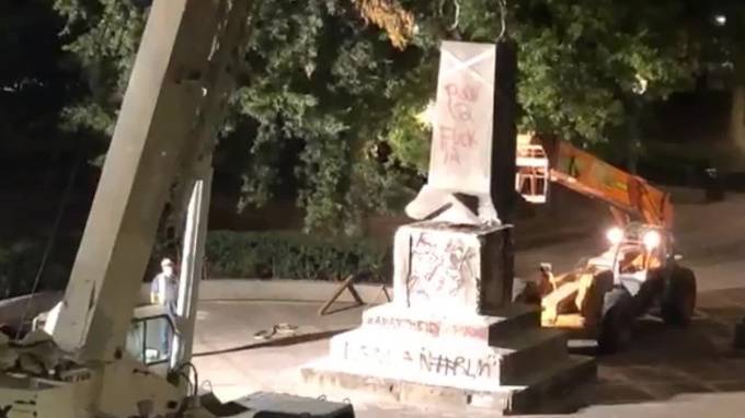 В американском Бирмингеме решили демонтировать памятник конфедератам - piter.tv - США - штат Алабама - Бирмингем - Миннеаполис
